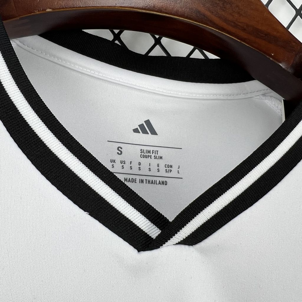 REAL MADRID - MAILLOT CONCEPT 26/27
