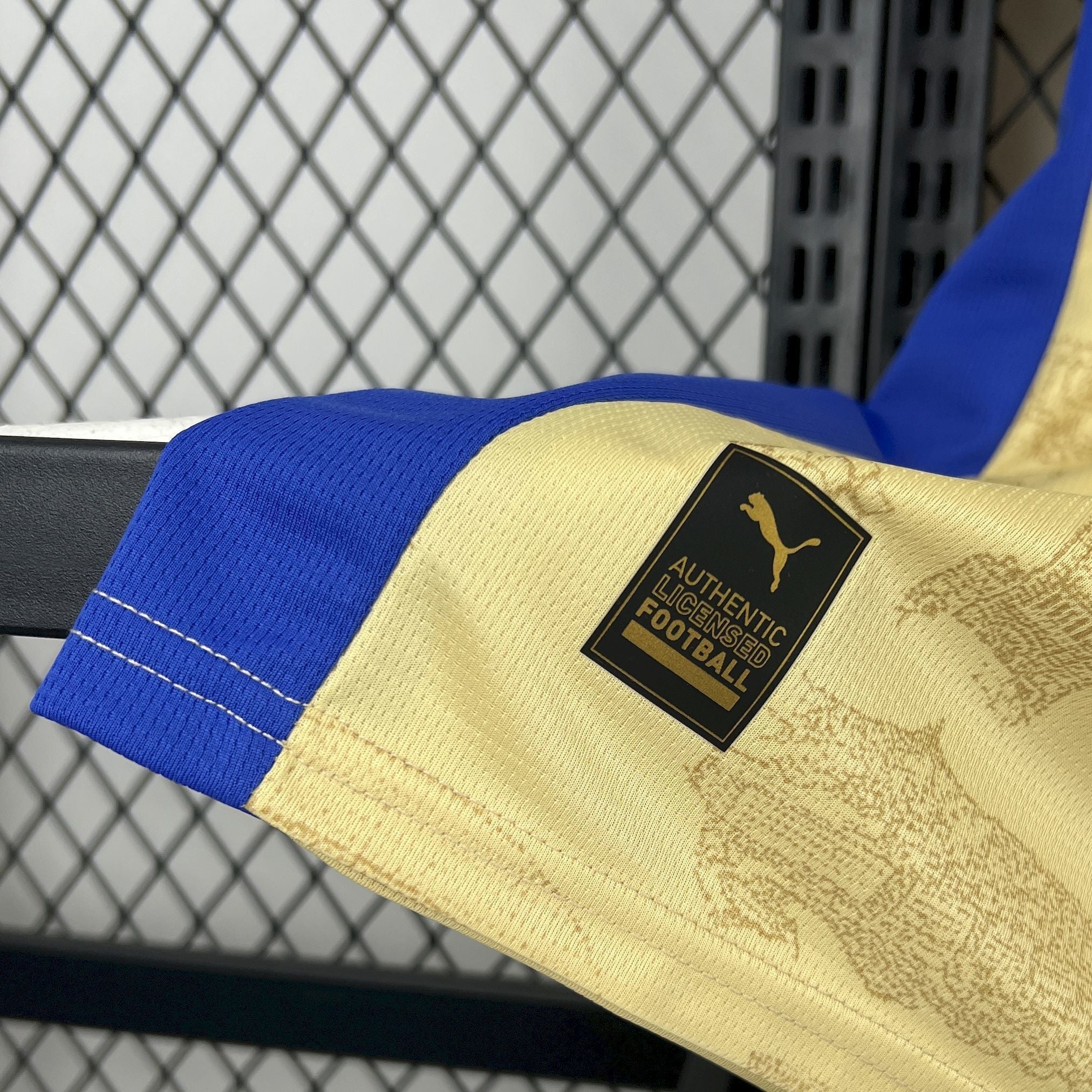 OLYMPIQUE DE MARSEILLE - MAILLOT EXTÉRIEUR FOURTH 25/26