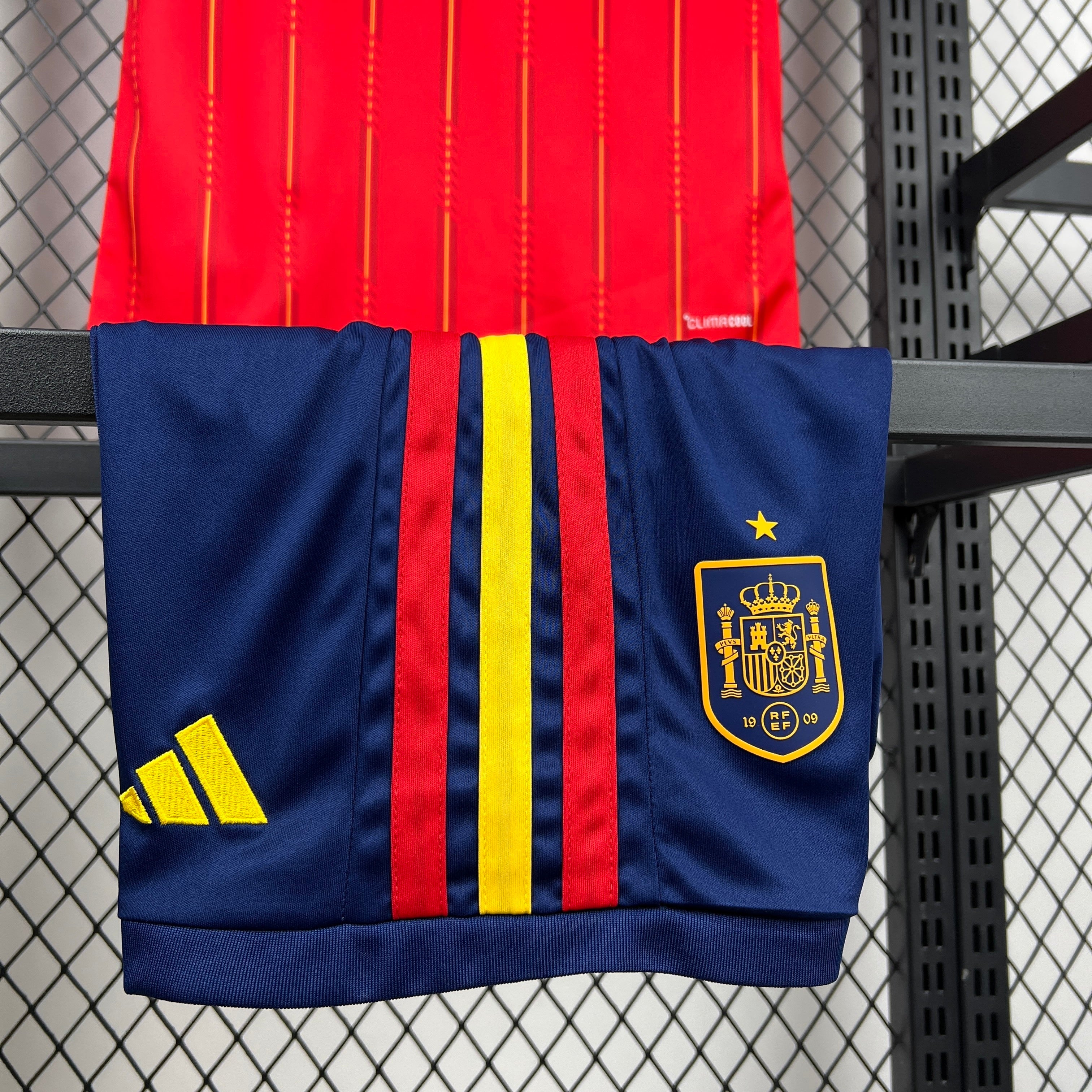 ESPAGNE - ENSEMBLE ENFANT DOMICILE 2026