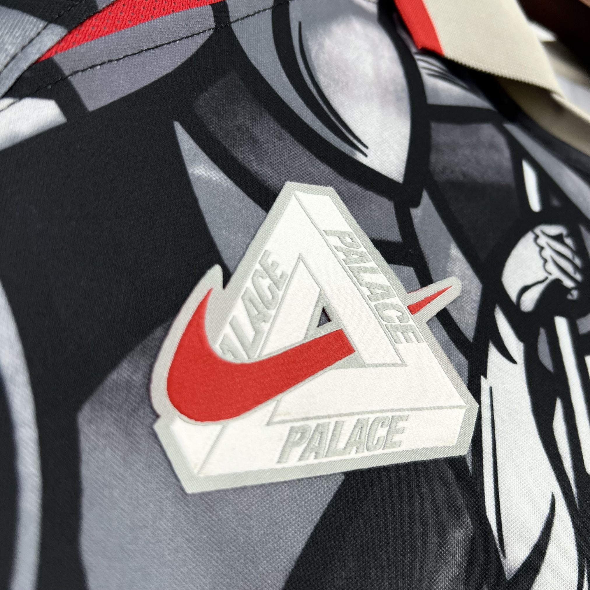 ANGLETERRE - MAILLOT AVANT MATCH X PALACE 2026