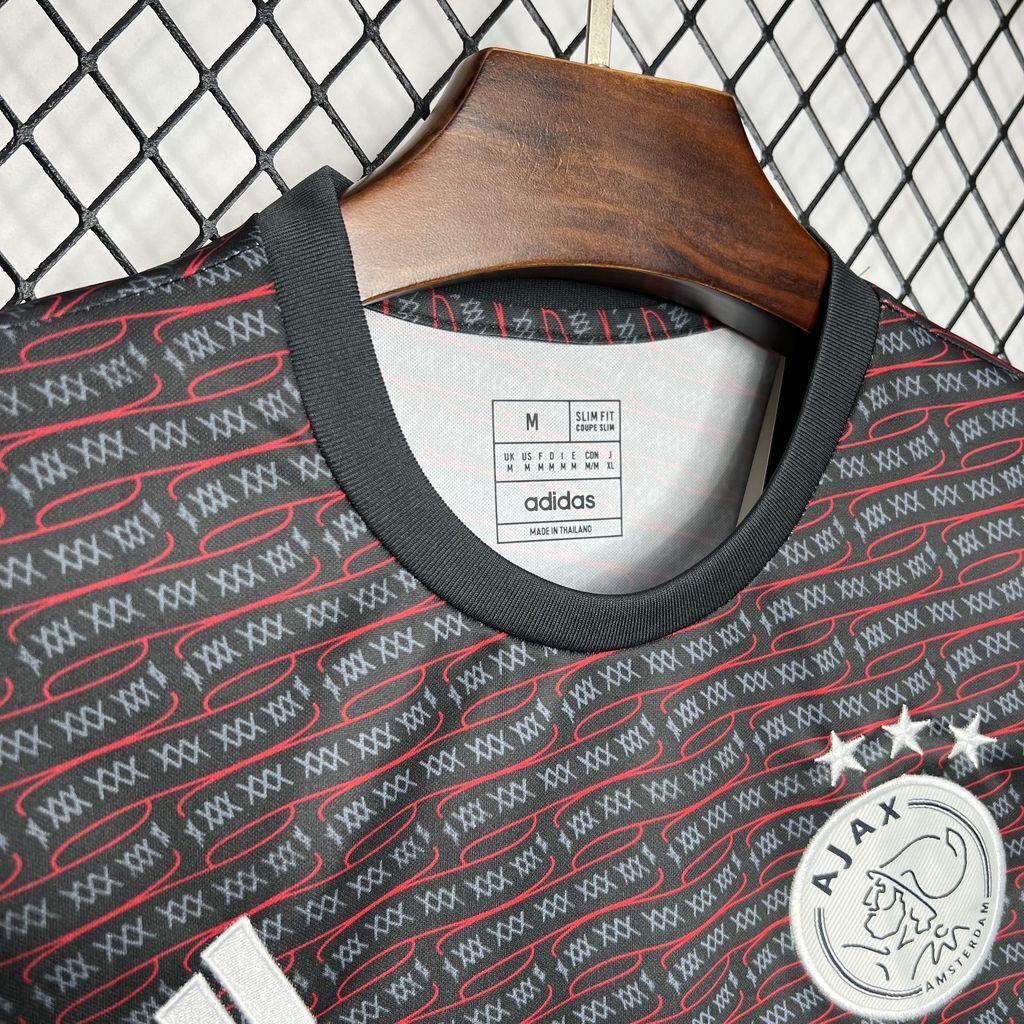AJAX - MAILLOT AVANT MATCH 24/25