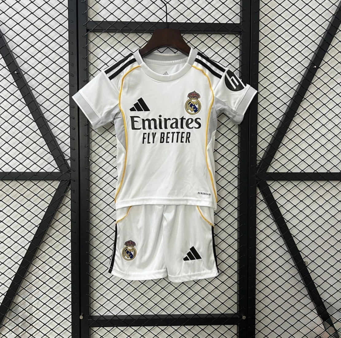 Kits Enfants Real Madrid 2025/26 Domicile