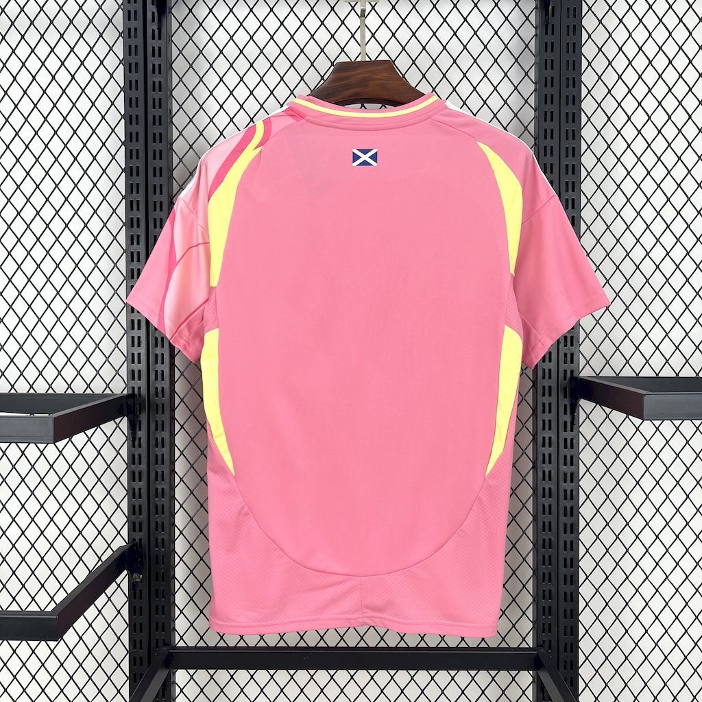 ÉCOSSE - MAILLOT EXTÉRIEUR ROSE "UEFA" 2025