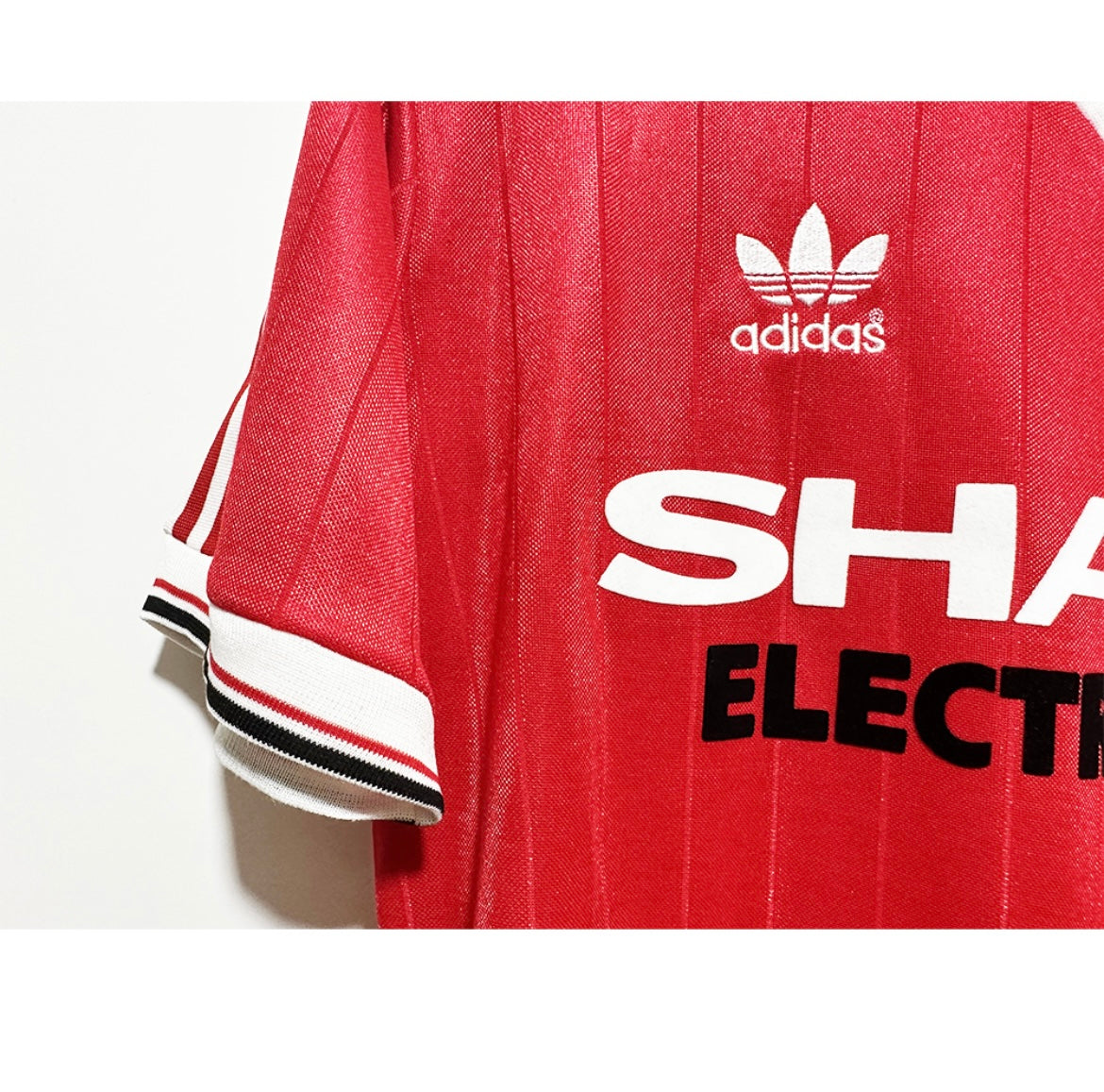MANCHESTER UNITED - MAILLOT DOMICILE 1982/83