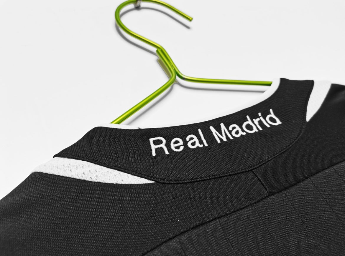 REAL MADRID - MAILLOT EXTÉRIEUR MANCHES LONGUES 06/07