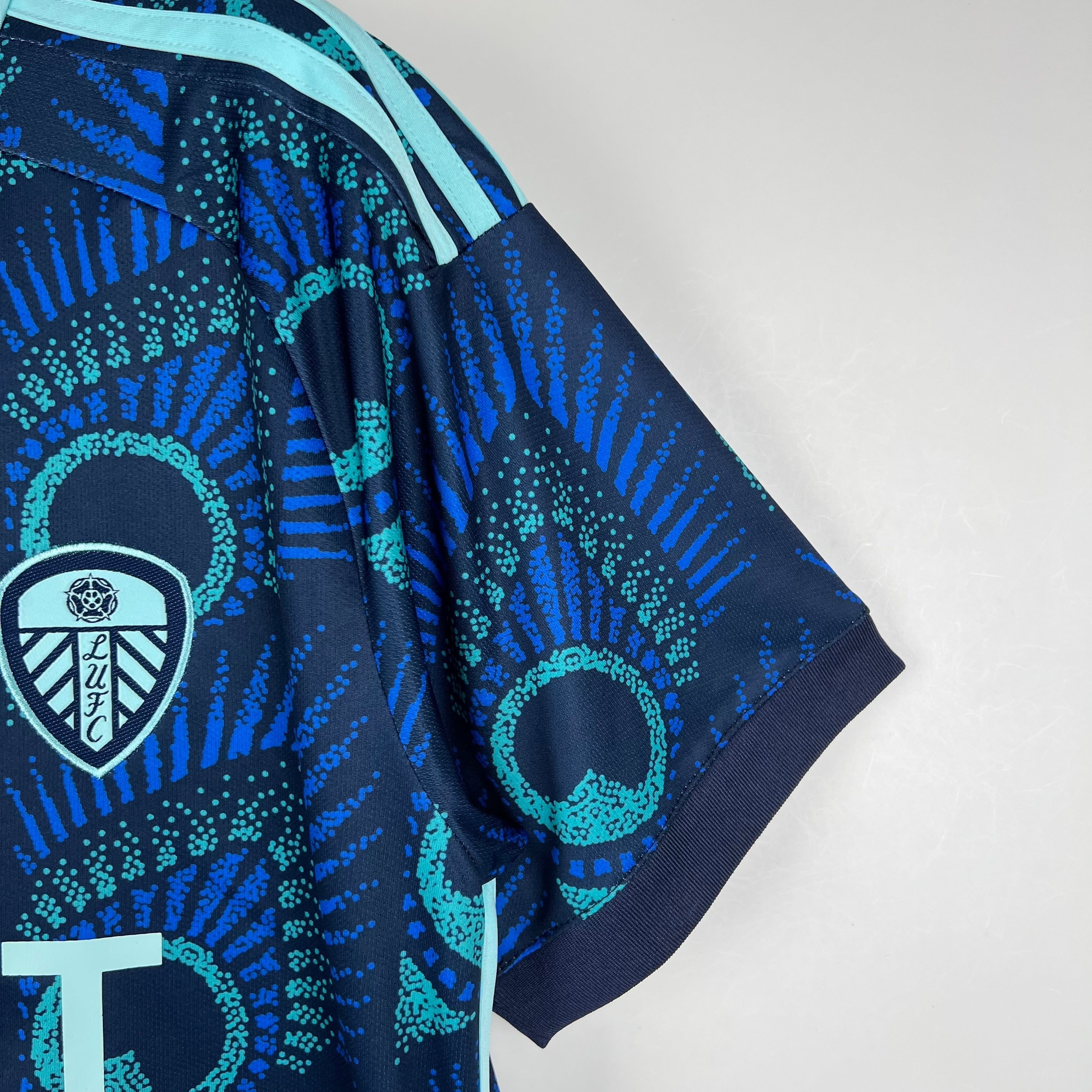 LEEDS UNITED - MAILLOT EXTÉRIEUR 23/24