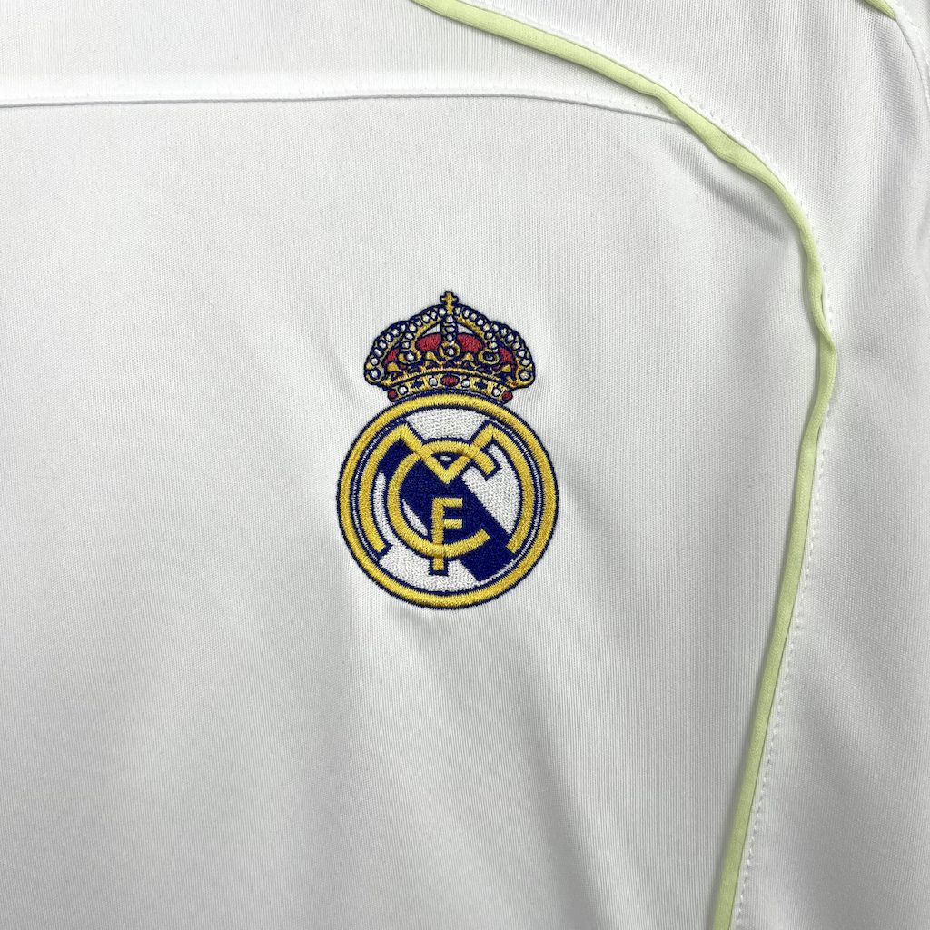 REAL MADRID - MAILLOT ENTRAINEMENT 25/26