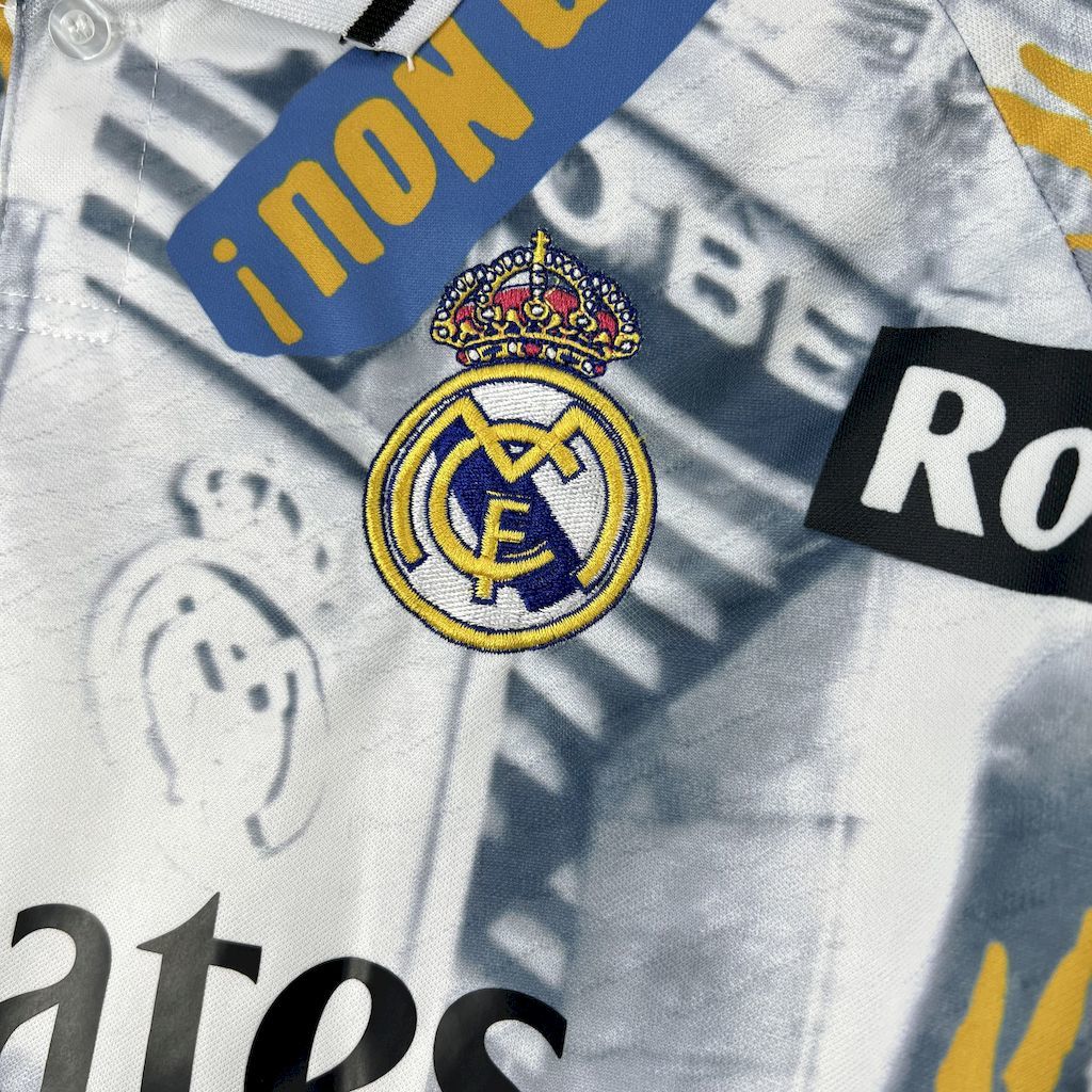 REAL MADRID - MAILLOT CONCEPT 25/26
