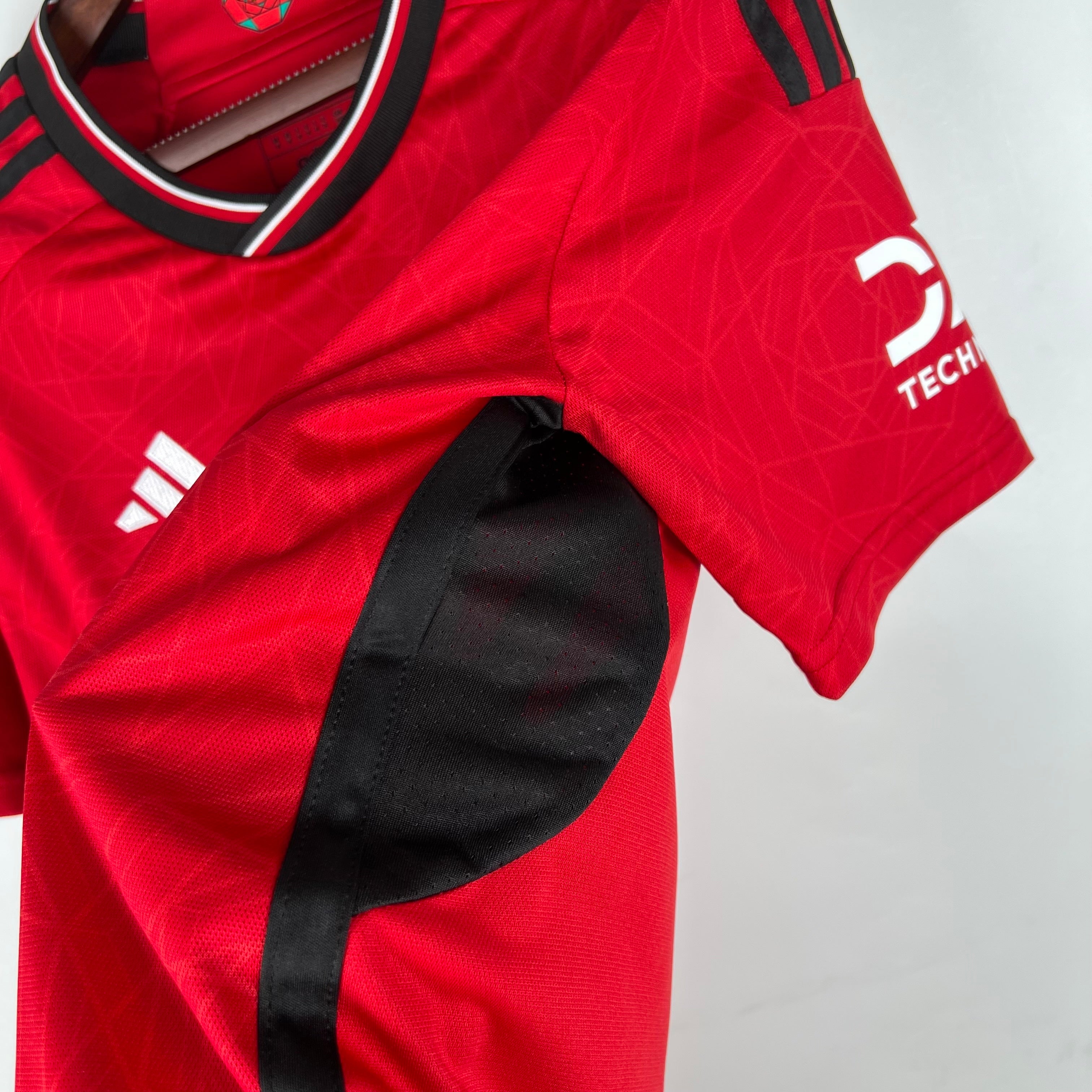 MANCHESTER UNITED - MAILLOT DOMICILE 23/24