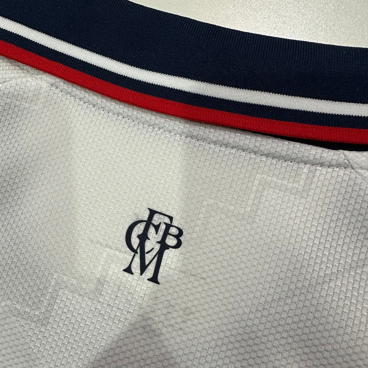 BAYERN MUNICH - MAILLOT EXTÉRIEUR 26/27