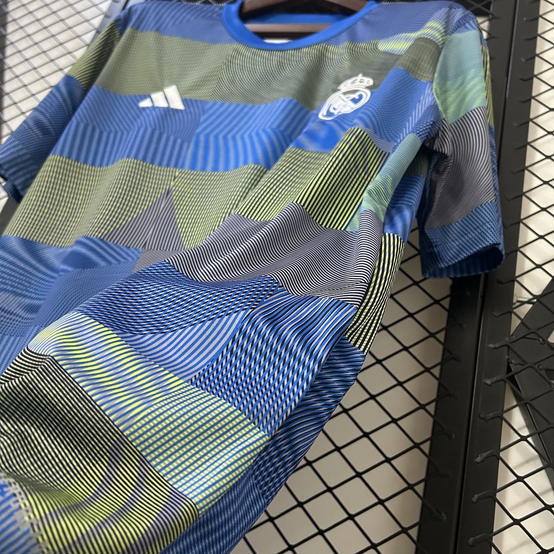 REAL MADRID - MAILLOT ENTRAINEMENT 25/26