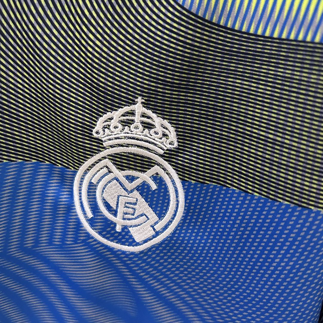 REAL MADRID - MAILLOT ENTRAINEMENT 25/26