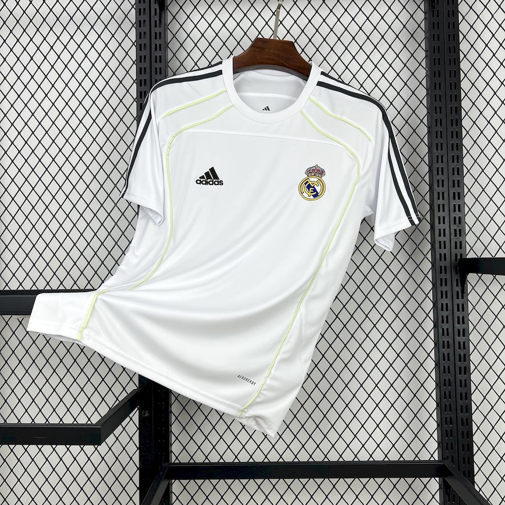 REAL MADRID - MAILLOT ENTRAINEMENT 25/26