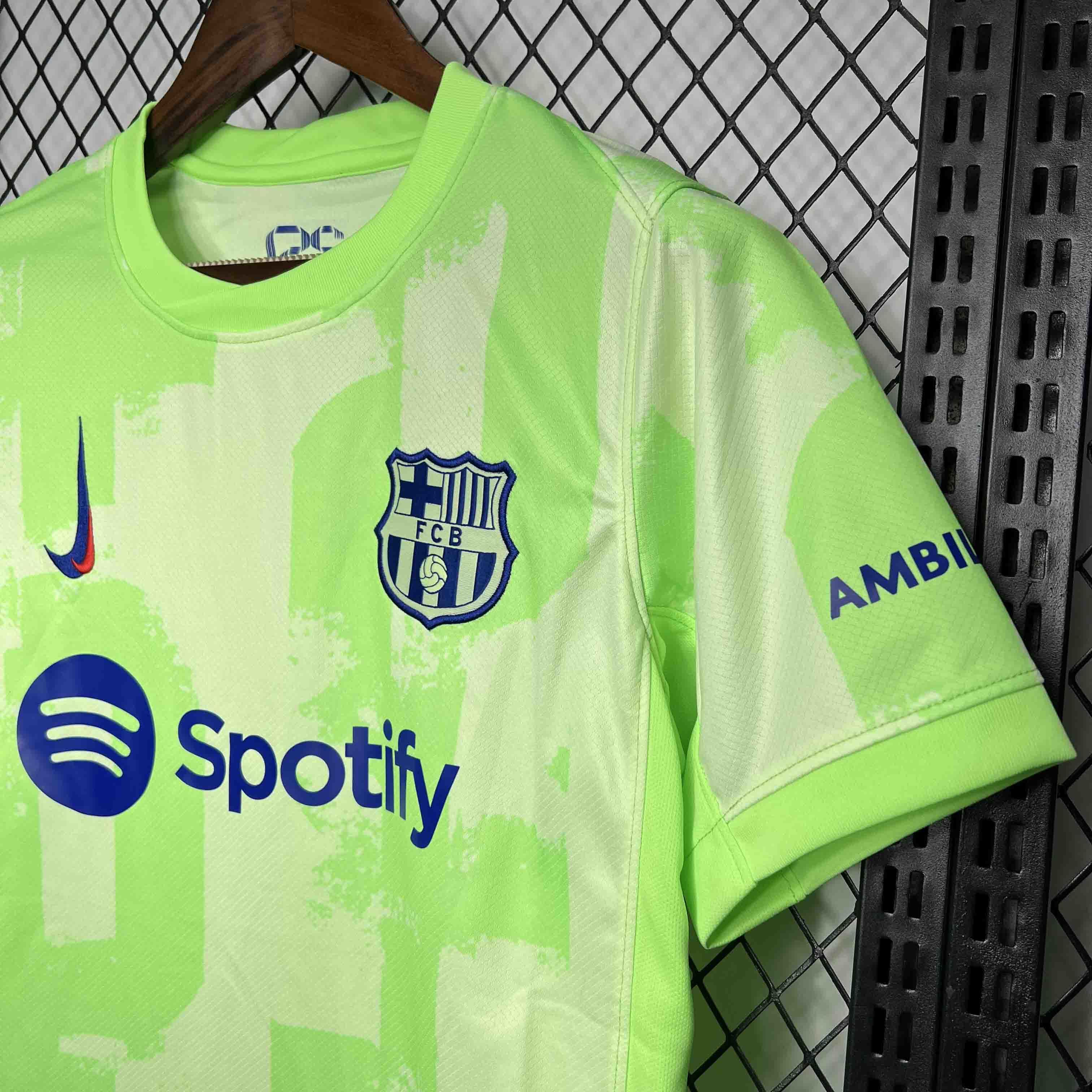 FC BARCELONE - MAILLOT EXTÉRIEUR THIRD 24/25