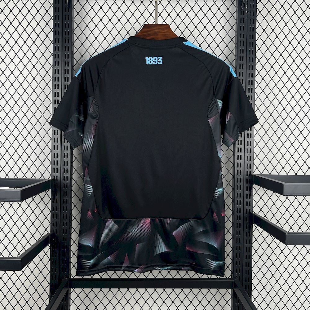 Leazofoot ARGENTINE 2026 goalkeeper jersey with black body, light blue accents, and geometric pattern on sleeves and hem.