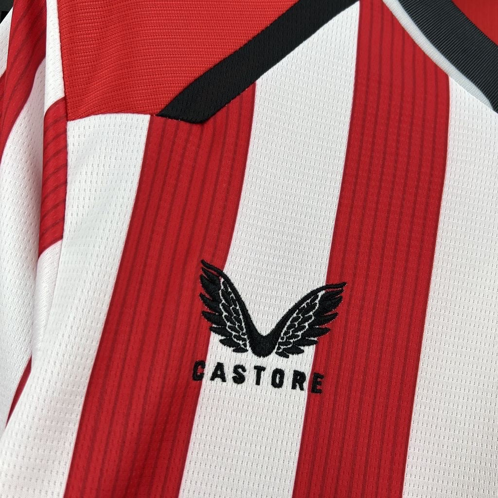 Leazofoot Athletic Bilbao 26/27 home jersey featuring red and white vertical stripes and black Castore logo embroidery.