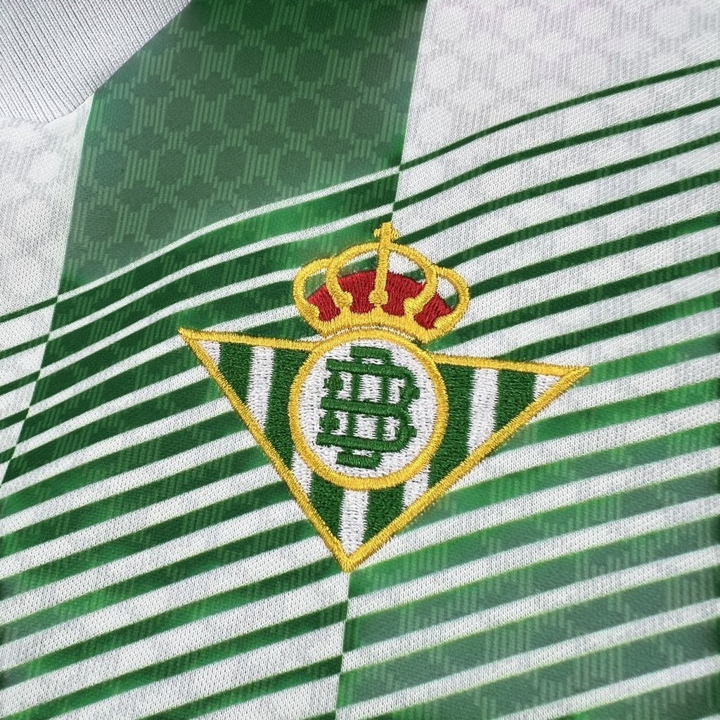 Leazofoot BETIS SÉVILLE 26/27 home football jersey with green and white stripes and embroidered crest.