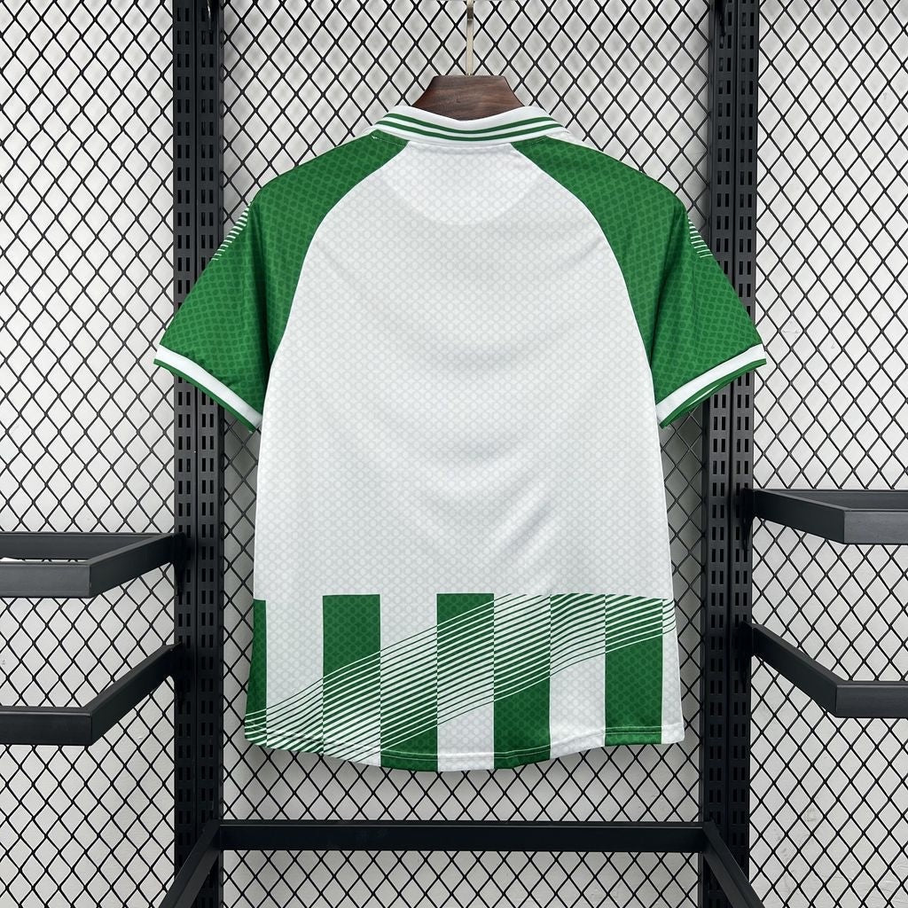 Leazofoot BETIS SÉVILLE 26/27 home jersey, white with green sleeves and collar, featuring a green striped hem.