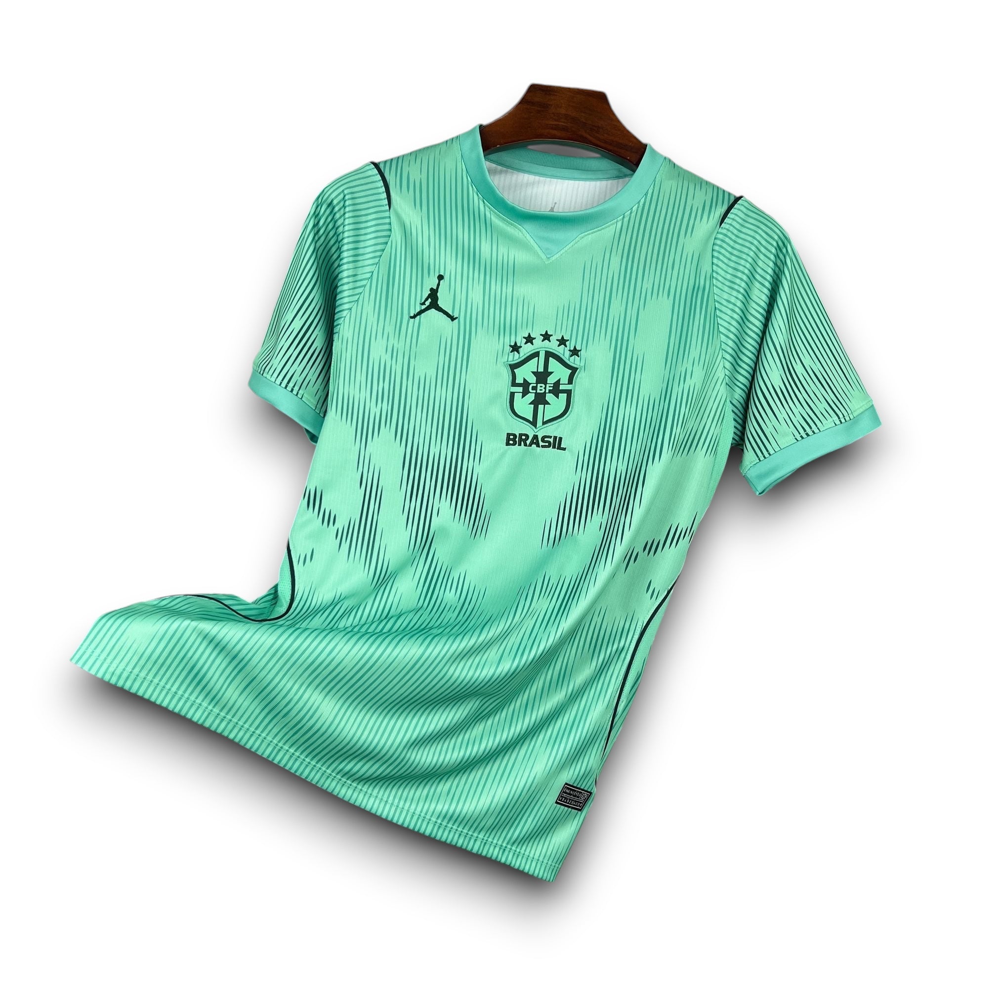 Leazofoot BRÉSIL 2026 goalkeeper jersey in mint green with black pinstripe pattern and CBF logo.