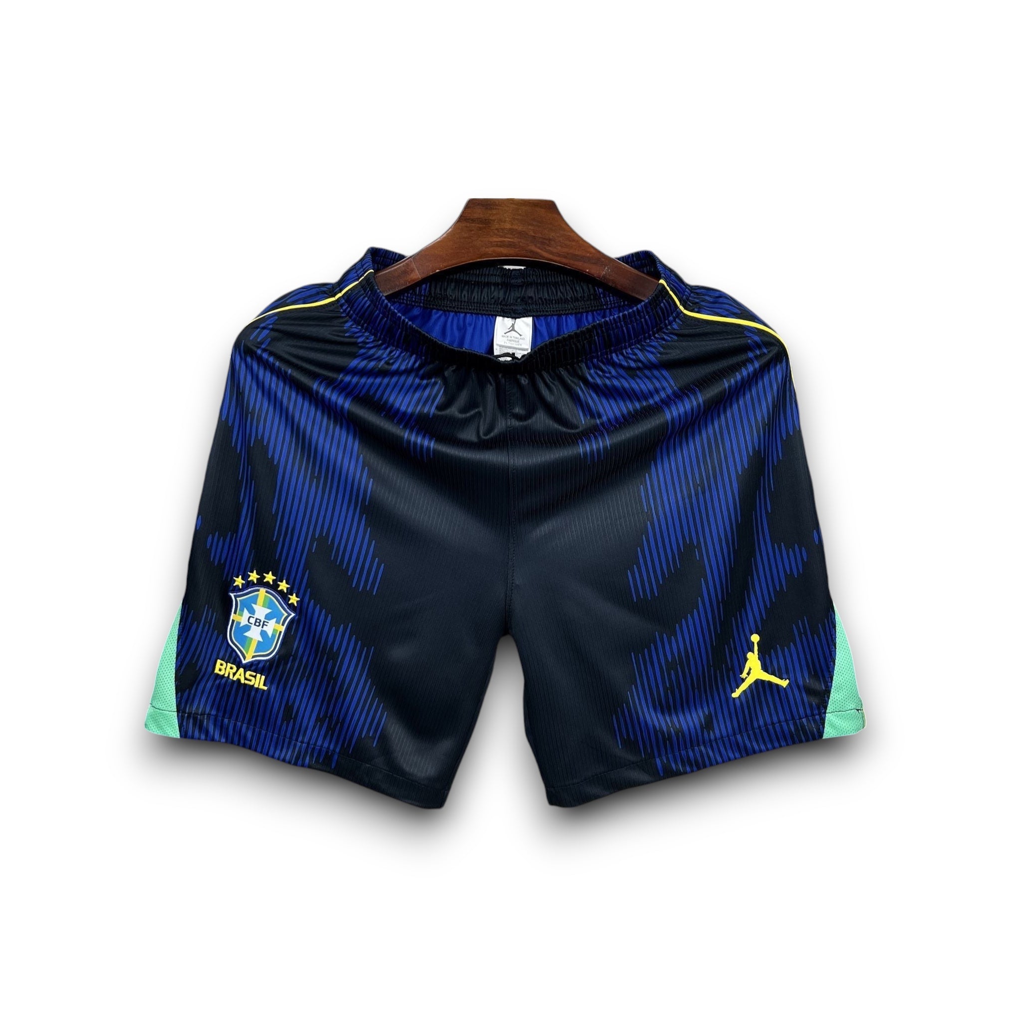 Leazofoot BRÉSIL - SHORT EXTÉRIEUR 2026 soccer shorts with blue and black abstract pattern, featuring the Brazil CBF crest and Jordan logo.
