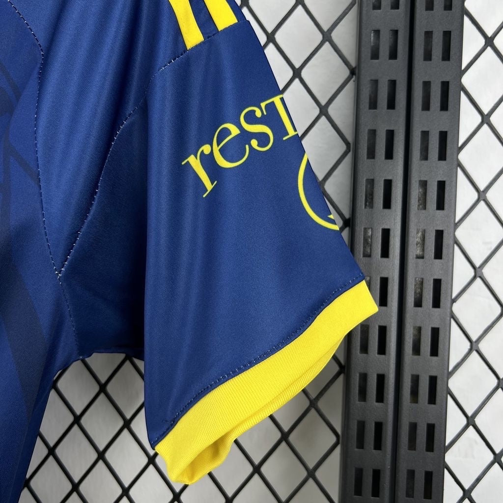 Leazofoot Club América 26/27 away jersey sleeve in blue with yellow trim and sponsor logo detail