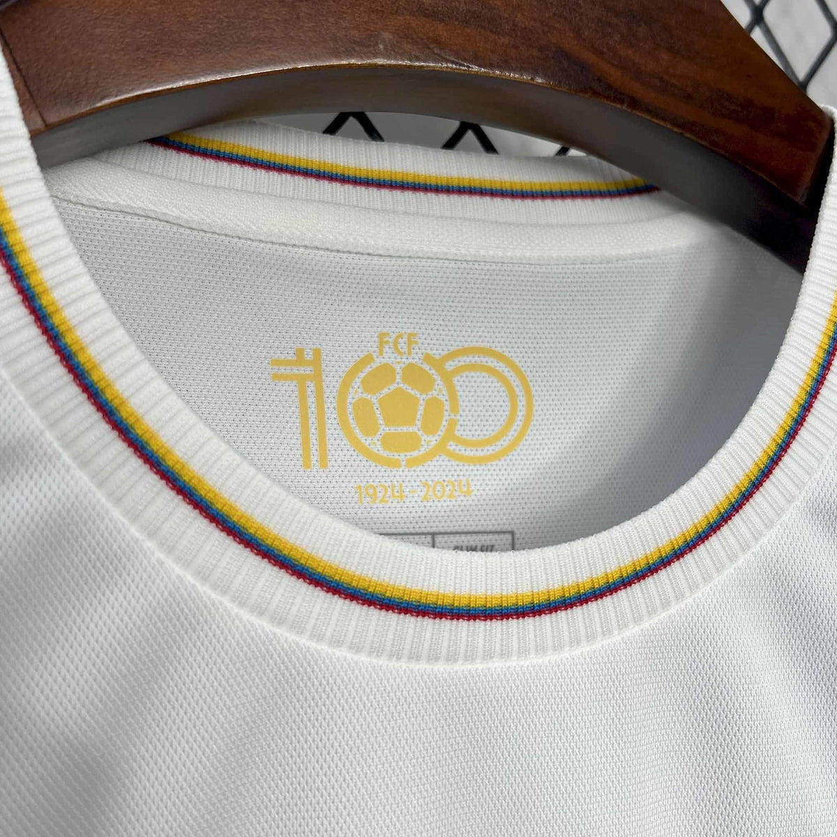 Leazofoot white Colombia 100th anniversary soccer jersey with gold 1924-2024 commemorative logo and tricolor trim.