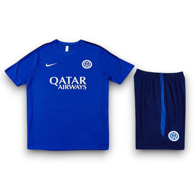 Leazofoot Inter Milan 2026-2027 training kit featuring a blue jersey and matching navy shorts with club crests.