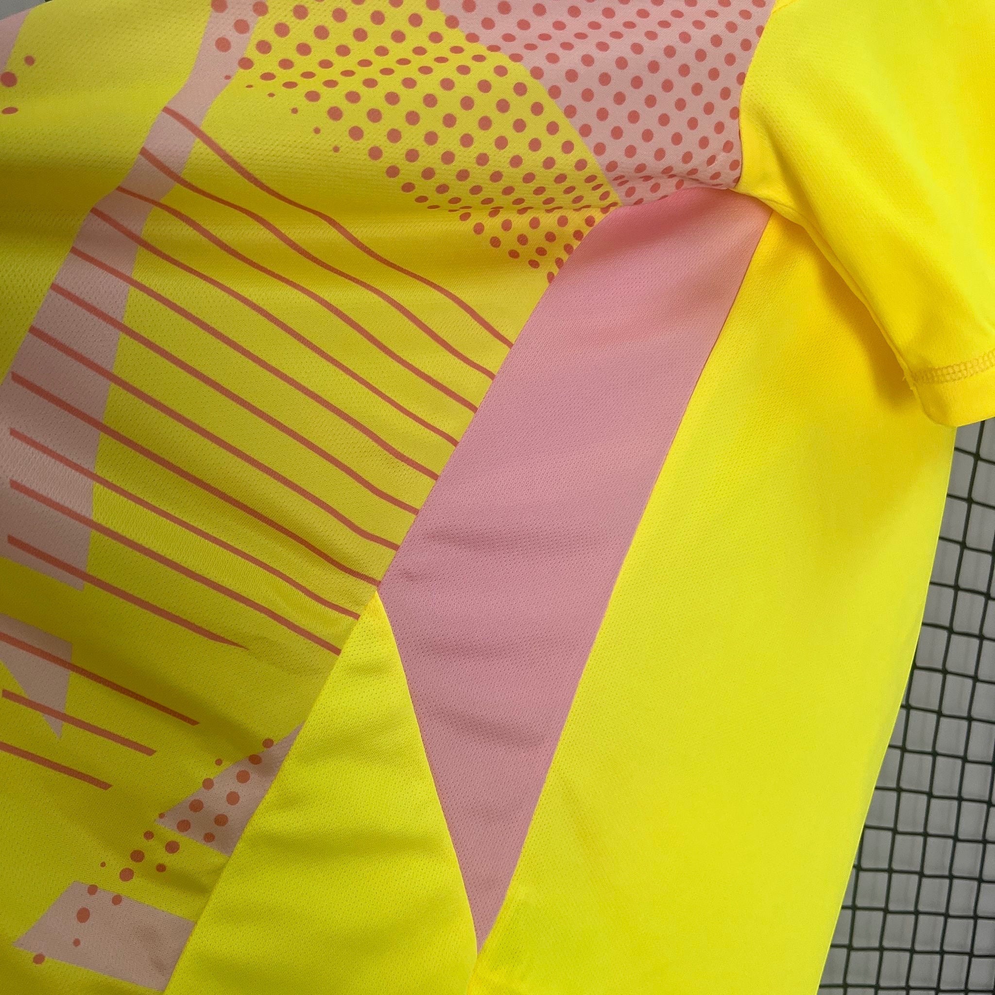 Leazofoot Mexico 2024 goalkeeper jersey in bright yellow with pink geometric patterns and dotted accents