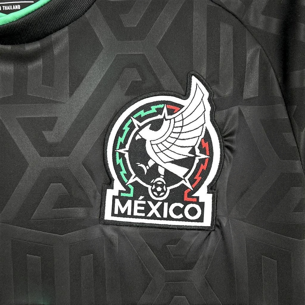 Leazofoot Mexico 2025 away soccer jersey in black with embossed geometric pattern and embroidered national team crest.