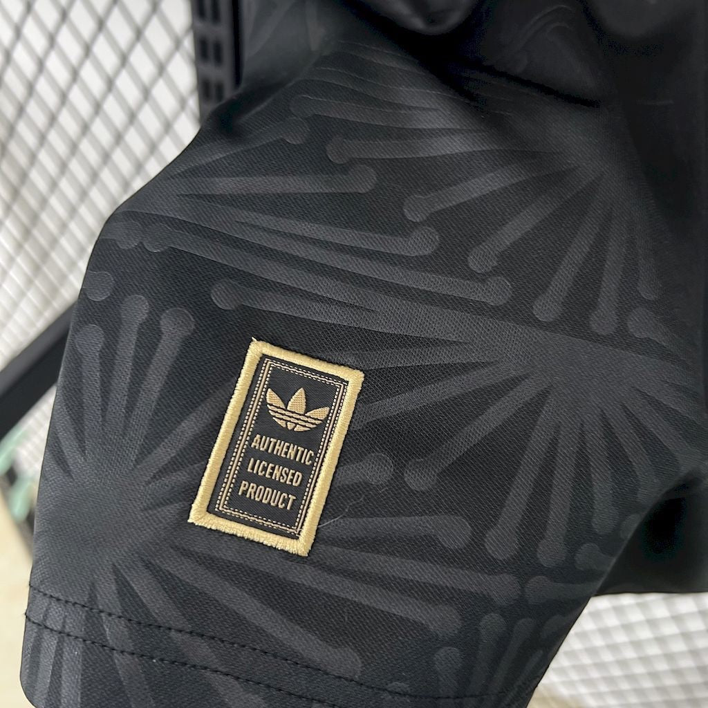 Leazofoot black Mexico 2025 concept soccer jersey with tonal geometric pattern and authentic gold embroidered patch
