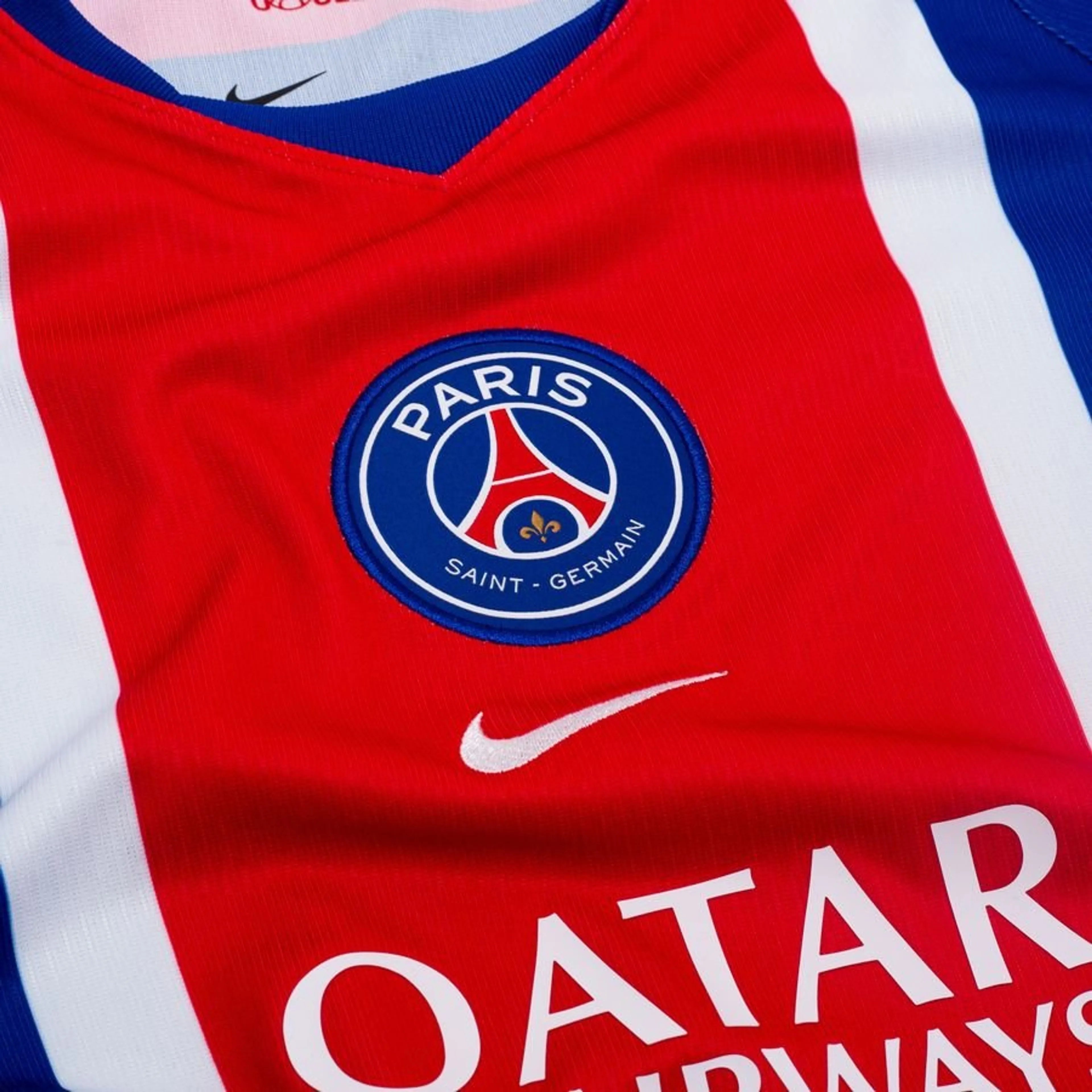 Leazofoot Paris Saint Germain 26/27 home football jersey in red, white, and blue with team crest and Nike logo