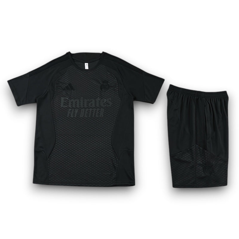 Leazofoot Real Madrid 26/27 black training jersey and shorts set with tonal logo and checkered pattern details