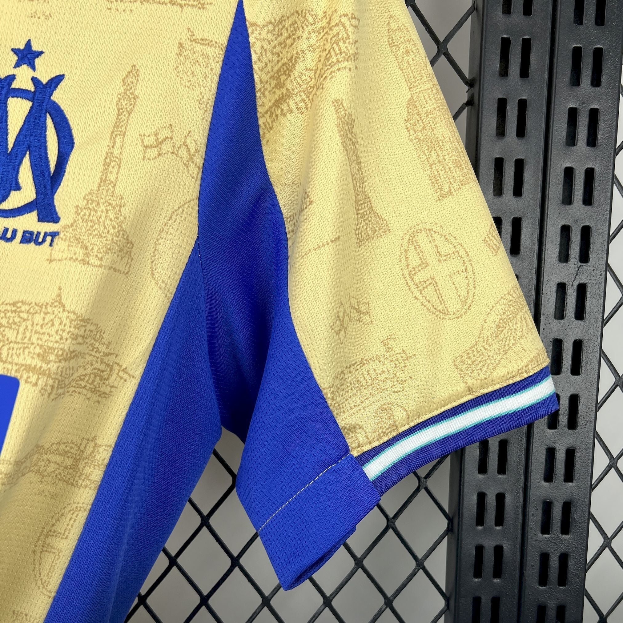 OLYMPIQUE DE MARSEILLE - MAILLOT EXTÉRIEUR FOURTH 25/26