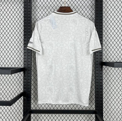 Nottingham Forest 2025/26 Extérieur