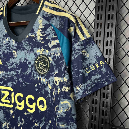 24-25 Ajax Away