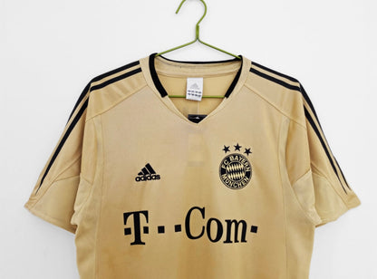 FC Bayern 2004/05 Extérieur