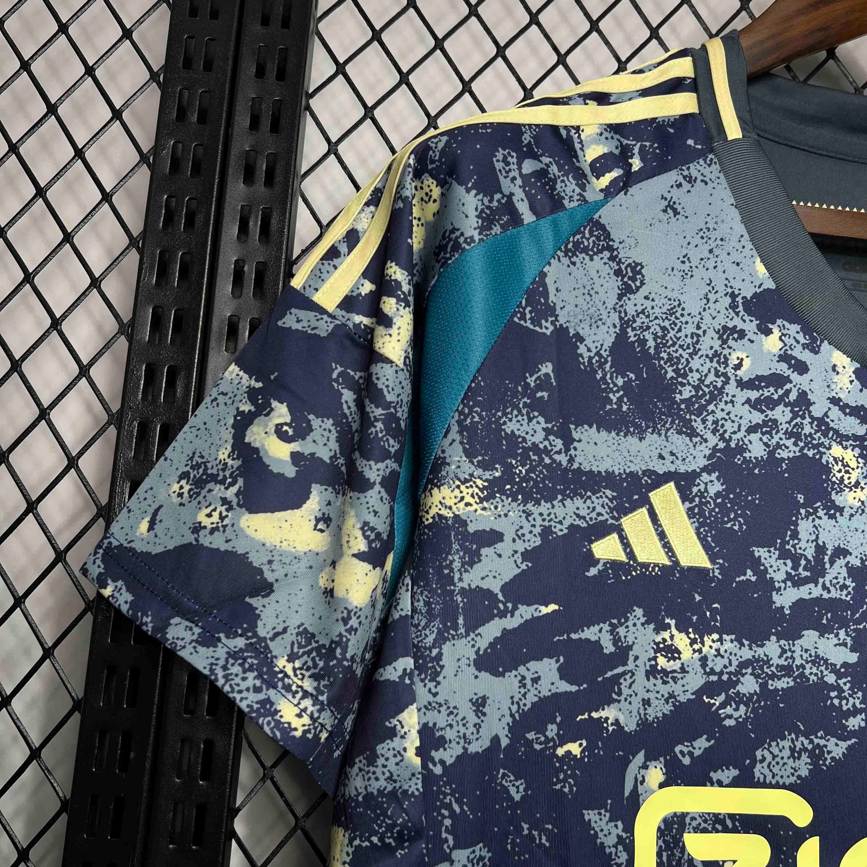 AJAX - MAILLOT EXTÉRIEUR 24/25