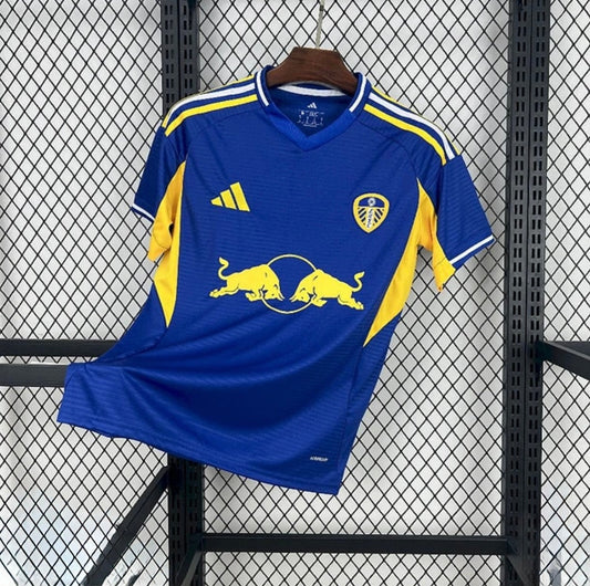 Leeds 2025/26 Extérieur