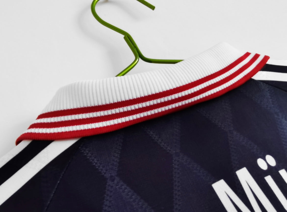 FC Bayern 1998/99 Domicile