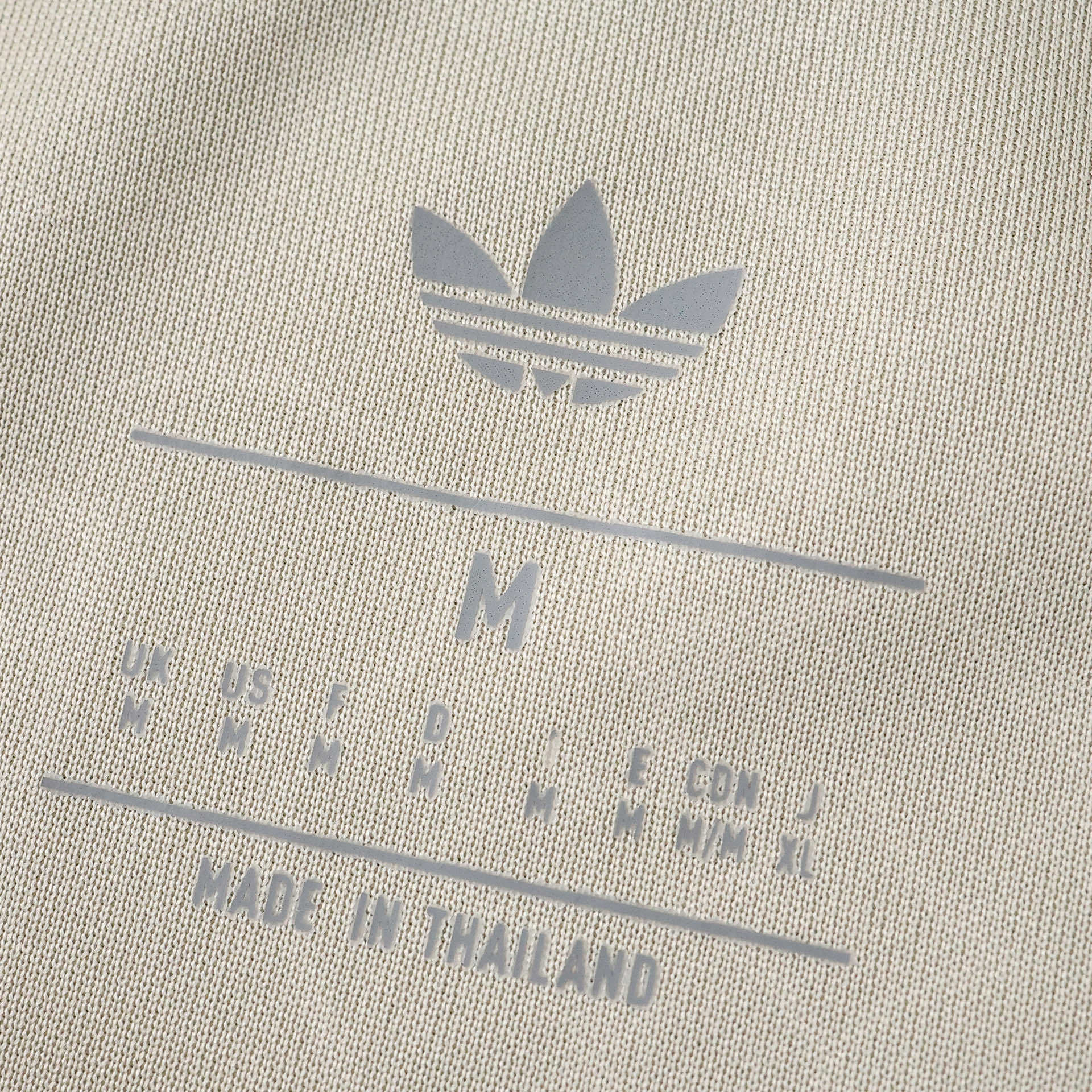 BAYERN MUNICH - MAILLOT BRODÉE 25/26