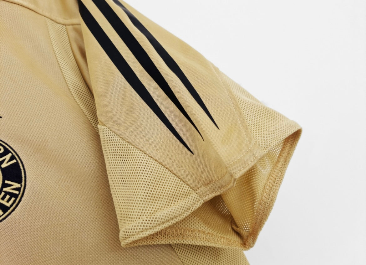 FC Bayern 2004/05 Extérieur