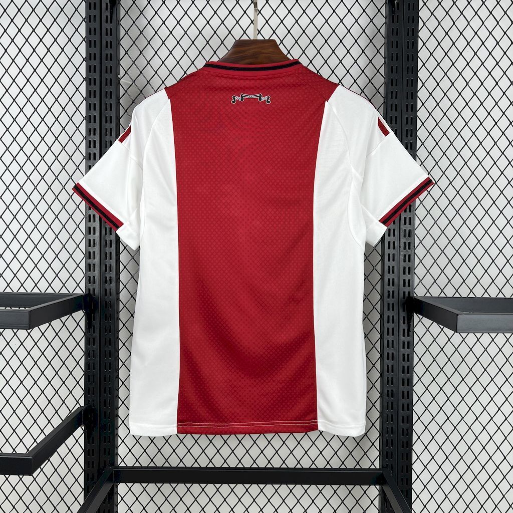 25-26 Ajax Home