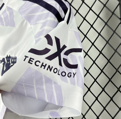 Manchester United 2025/26 Extérieur