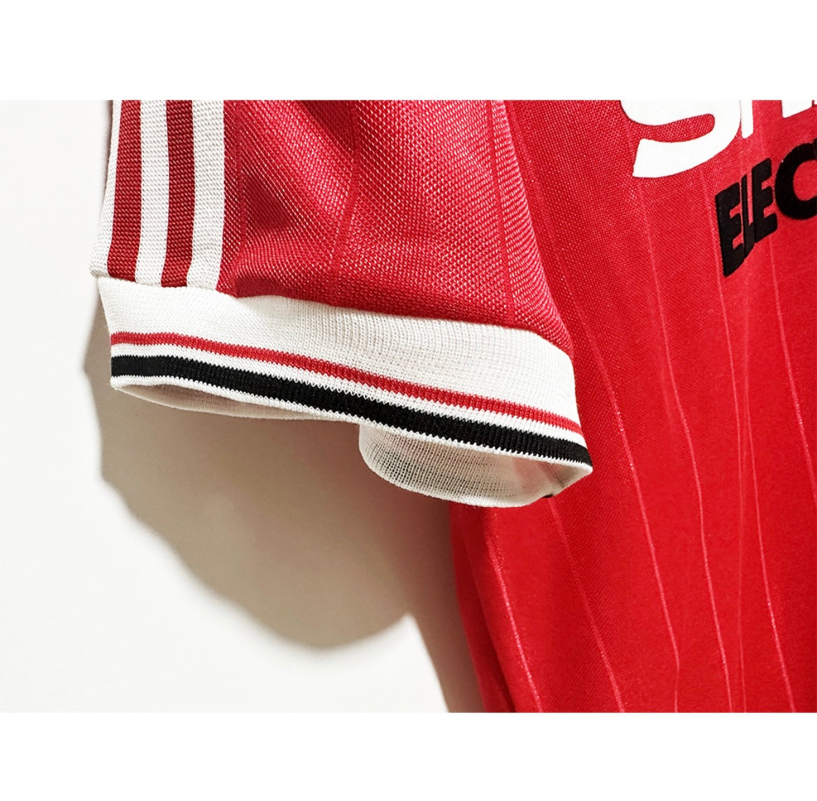 MANCHESTER UNITED - MAILLOT DOMICILE 1982/83