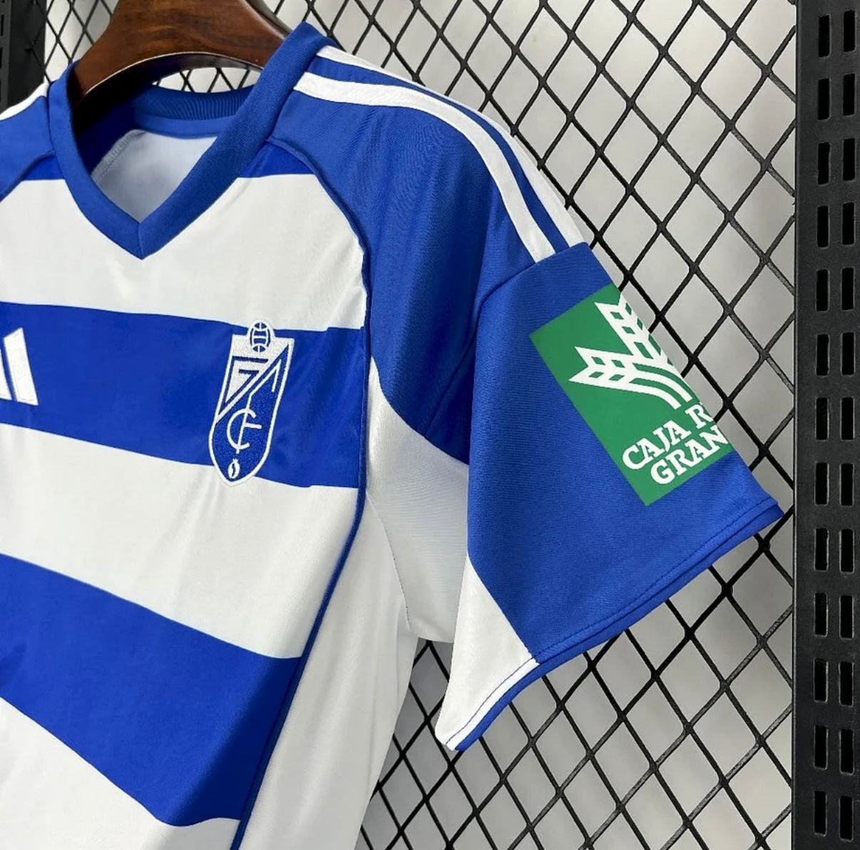 Grenade 2025/26 Extérieur