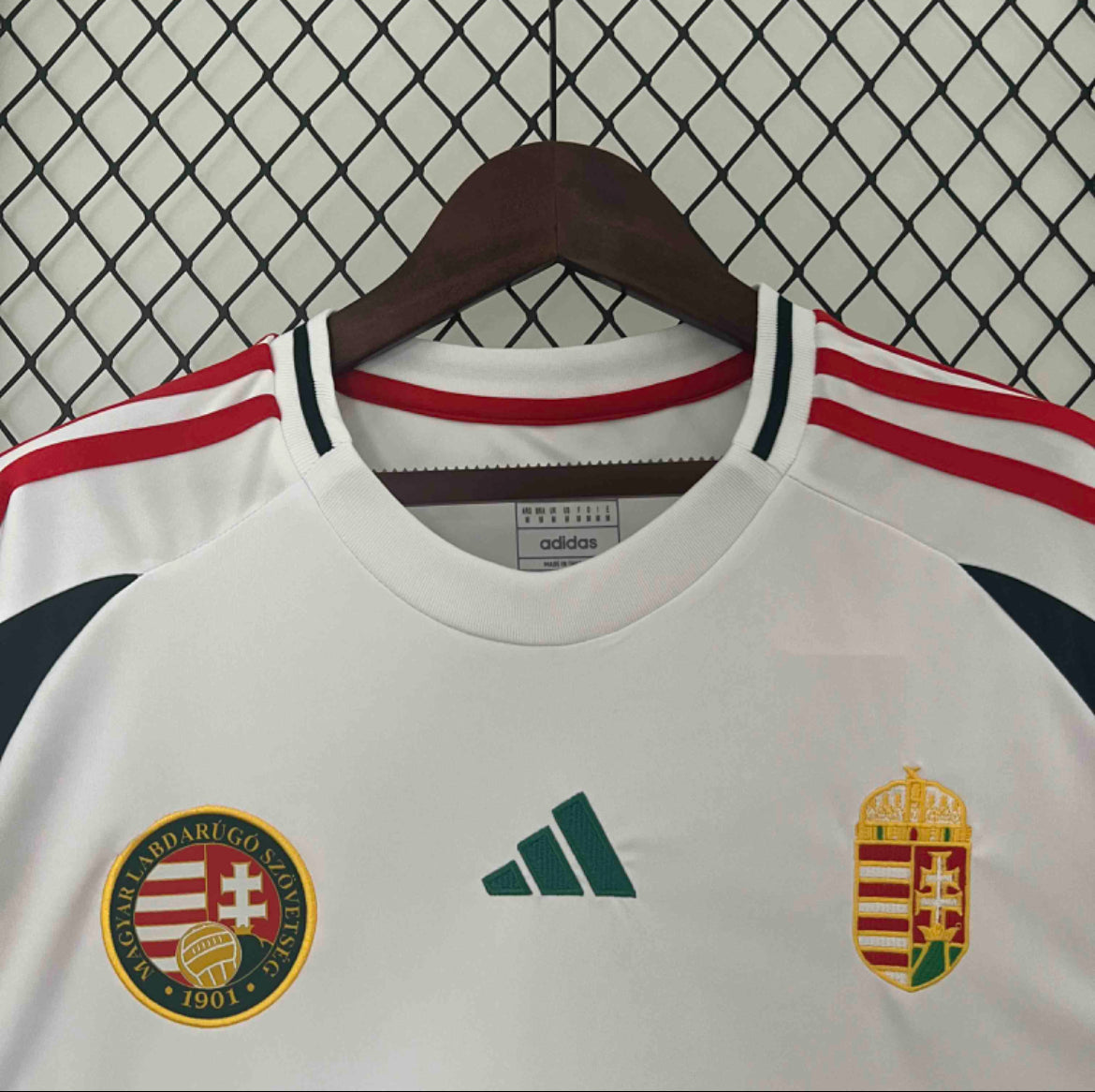 HONGRIE - MAILLOT EXTÉRIEUR 2024