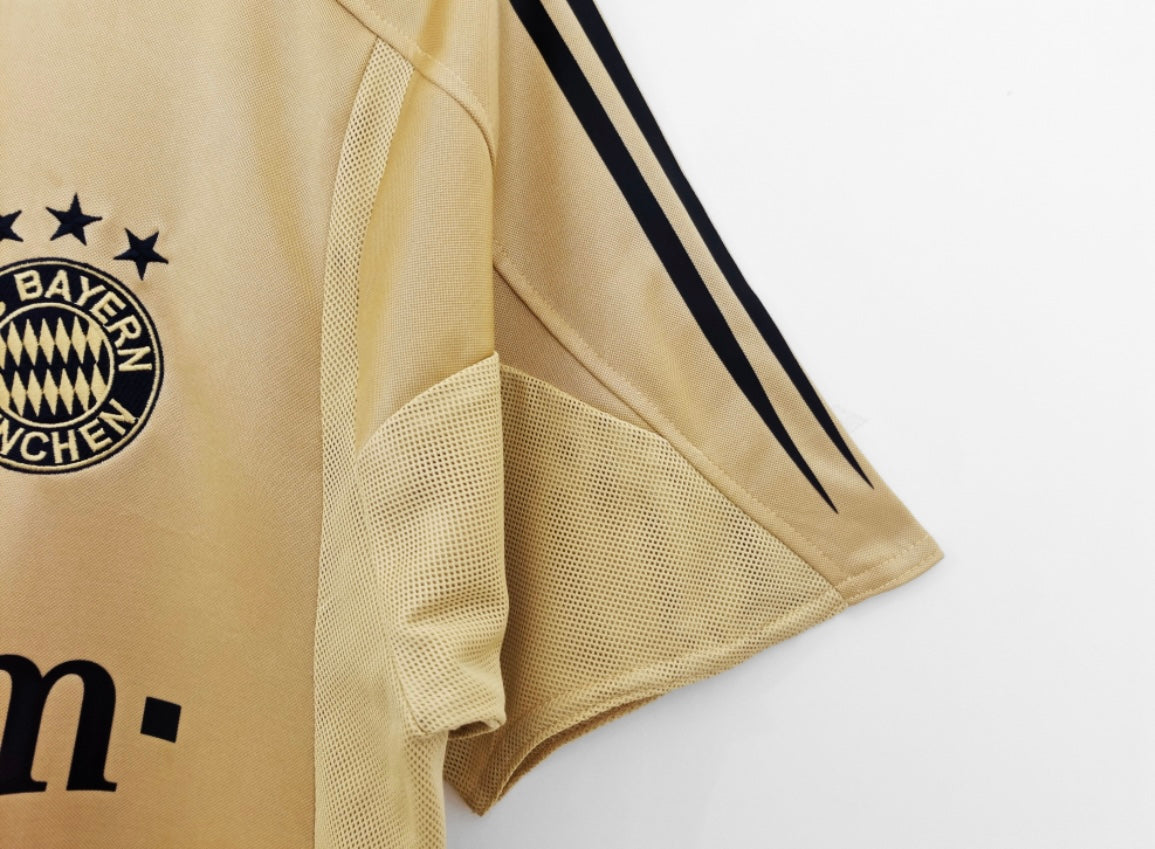 FC Bayern 2004/05 Extérieur