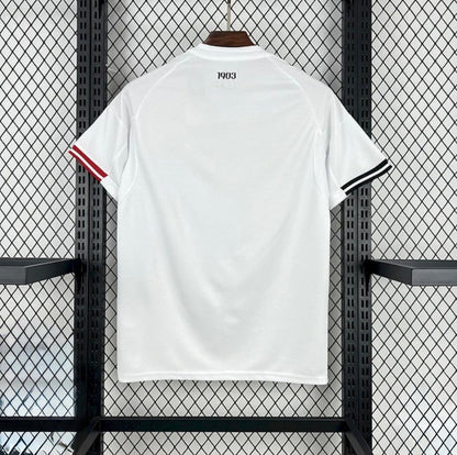 Besiktas 2025/26 Extérieur