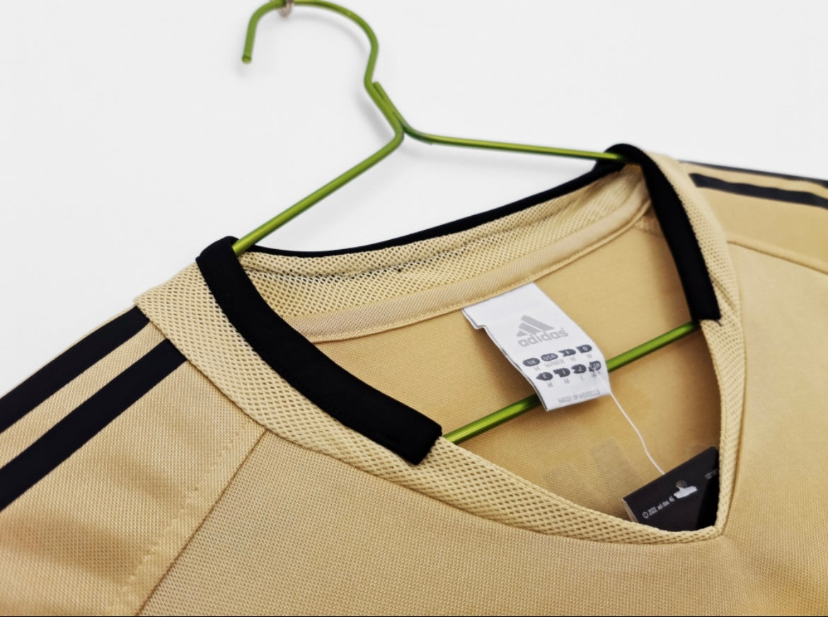 FC Bayern 2004/05 Extérieur