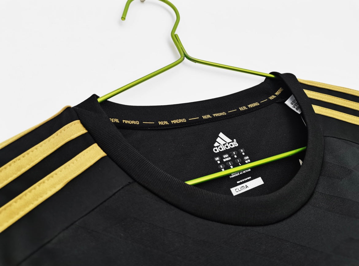 Real Madrid 2011/12 Extérieur